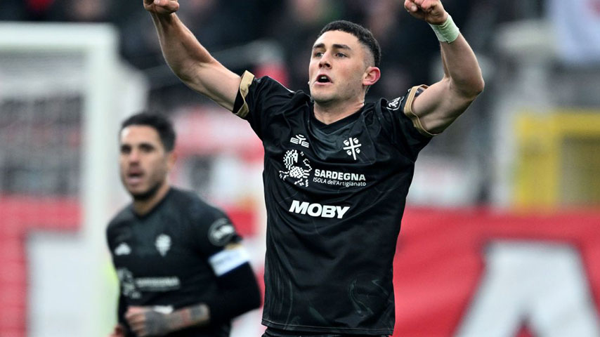 กัลโช่ ซีรีย์ อา อิตาลี : Monza VS กายารี่